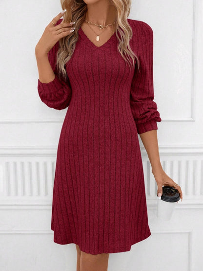 HAMLET | MEDIUM-FIT KNITTED DRESS