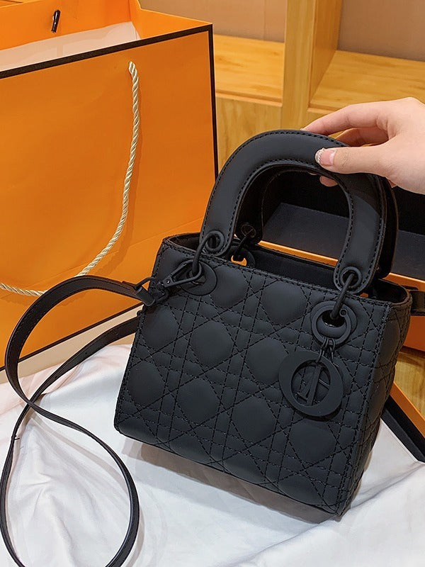 HIGH-END FASHION HANDBAG