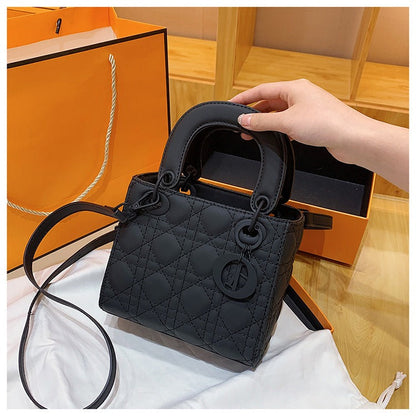 HIGH-END FASHION HANDBAG