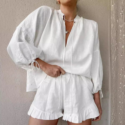 MOON | V-NECK AND LANTERN-SLEEVE WIDE-SHORTS