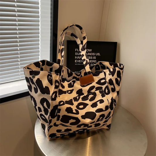 OVERSIZED LEOPARD BAG 