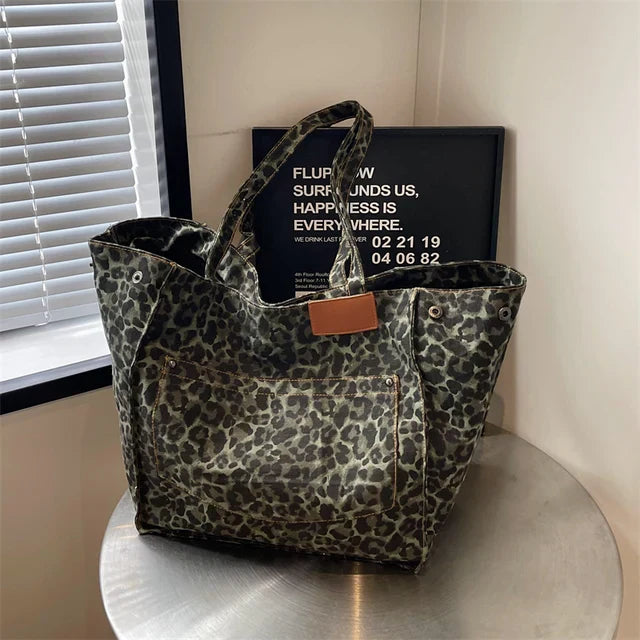 OVERSIZED LEOPARD BAG 