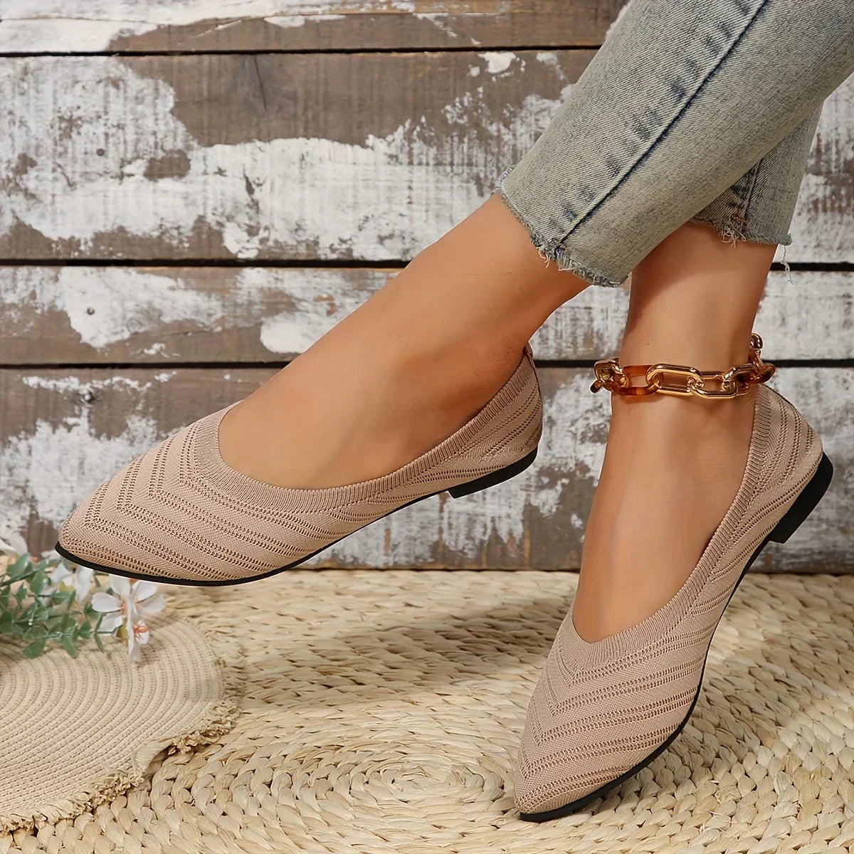 OLLY | POINTED TOE SANDALS