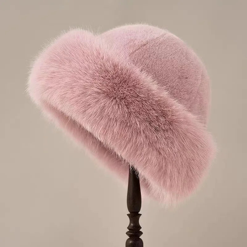 VICTORIA | PREMIUM FAUX FUR HAT FOR ELEGANCE AND COMFORT