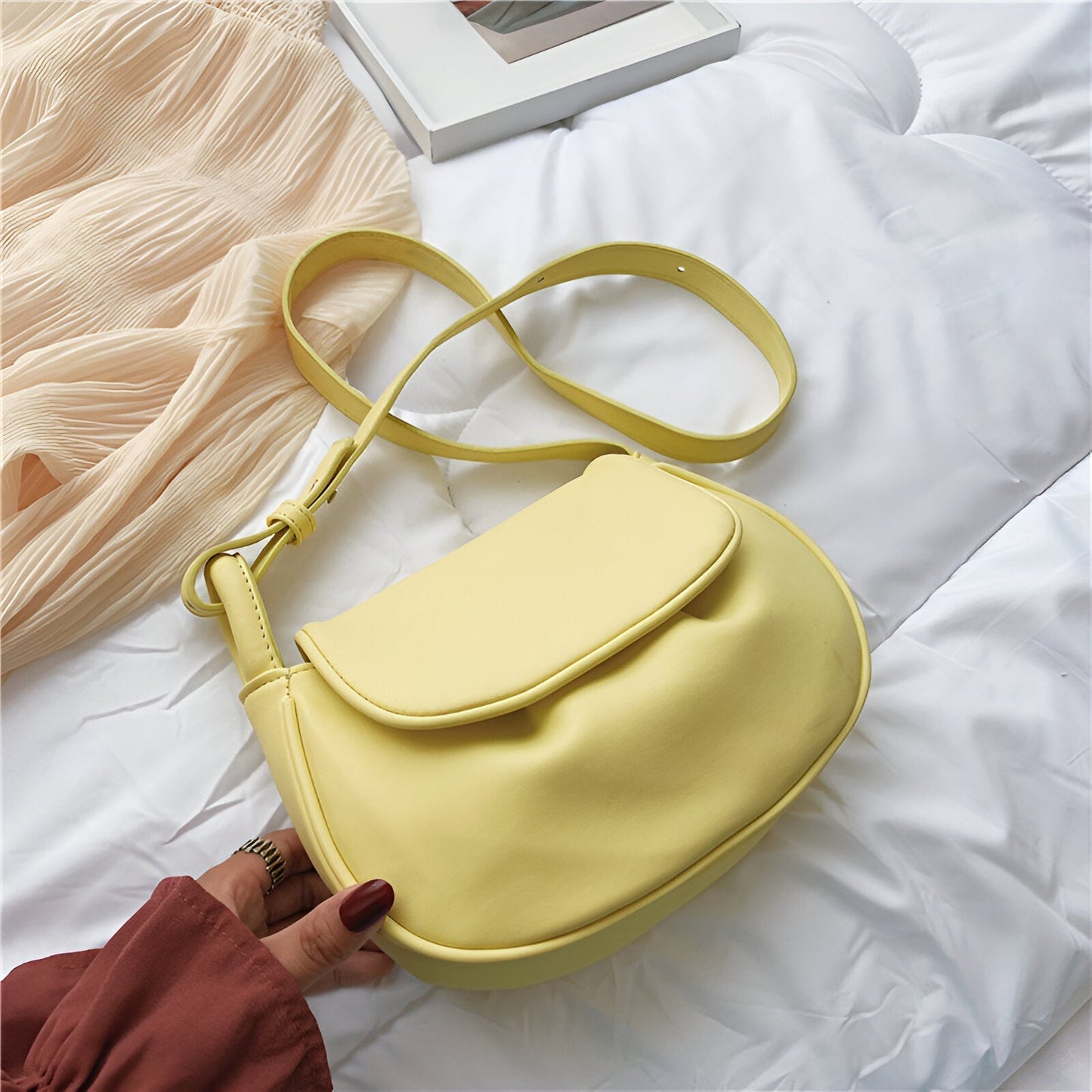 HALF-MOON BAG | MEZZALUNA™